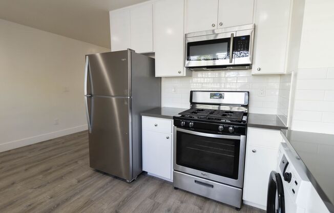 1 bed, 1 bath, 625 sqft, $2,300, Unit 305