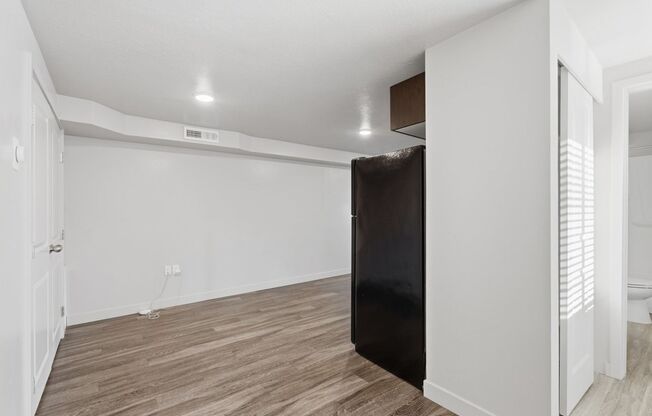 1 bed, 1 bath, 550 sqft, $999, Unit A-207