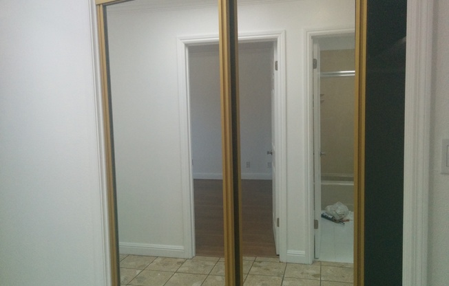 2 beds, 1 bath, $3,500