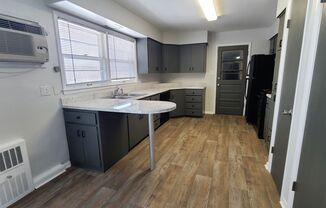 3 beds, 1.5 baths, 900 sqft, $1,595, Unit 3600-1