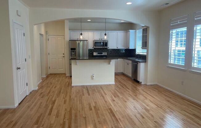 Well maintained 3bd Issaquah Highlands Townhome