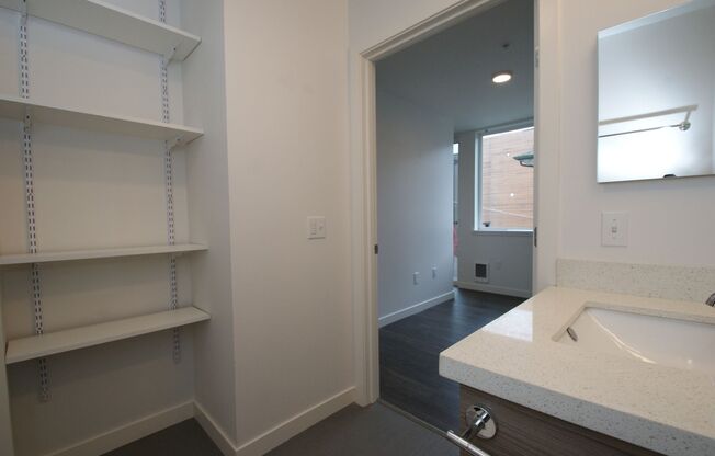 Studio, 1 bath, 356 sqft, $1,550, Unit 312 NEW