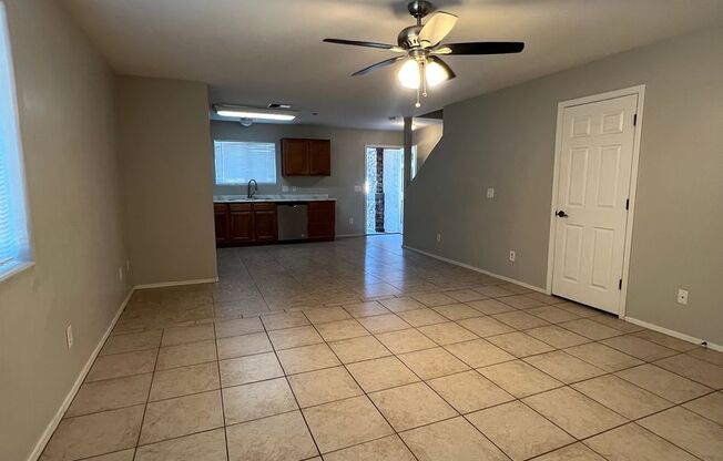 2 beds, 1.5 baths, $1,475, Unit Unit #8