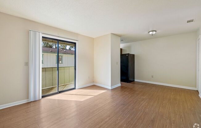 1 bed, 1 bath, 540 sqft, $850, Unit 836 - 8