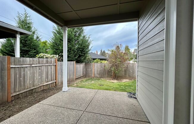3 beds, 2.5 baths, $2,800