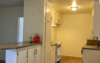 1 bed, 1 bath, 460 sqft, $2,100, Unit E