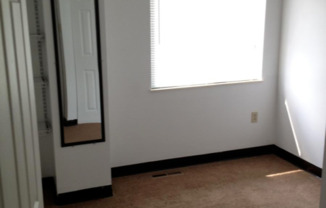 3 beds, 1 bath, $1,525