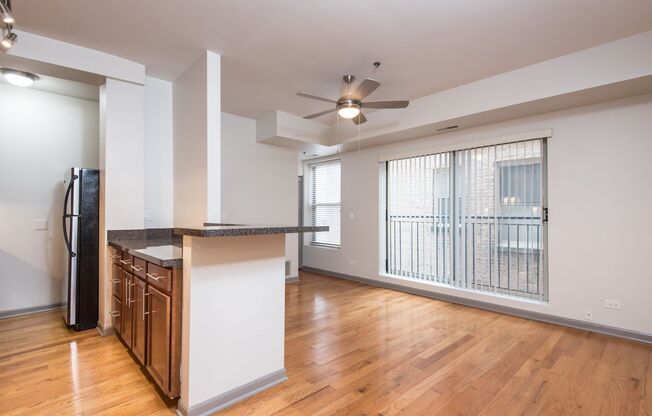 1 bed, 1 bath, $1,625, Unit H4