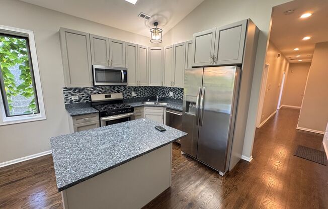6332 S. INGLESIDE