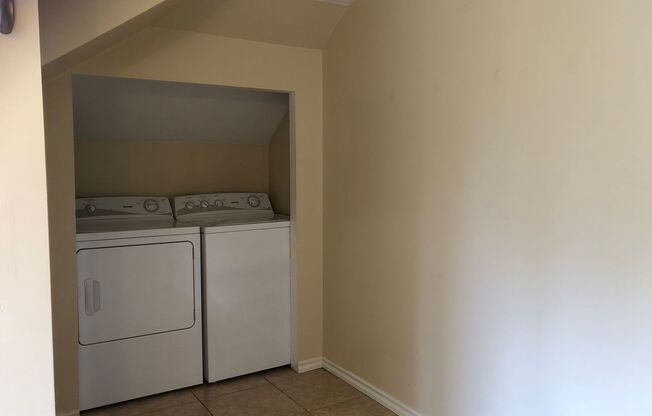 3 beds, 2 baths, 2,120 sqft, $3,500, Unit 406 Main