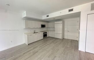 1 bed, 1 bath, 609 sqft, $3,200, Unit 55 SW 9th St # 12-02 (A11678263)