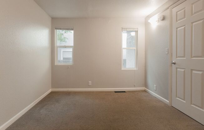 3 beds, 2 baths, 1,028 sqft, $3,750, Unit 100