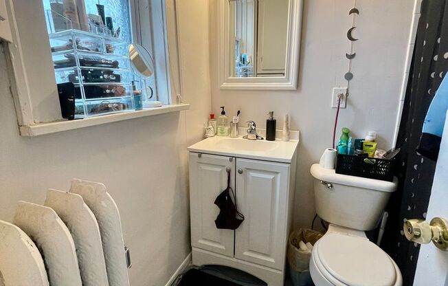 1 bed, 1 bath, $895, Unit 31