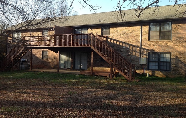 BARRINGTON DR - 107