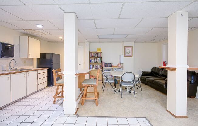 Studio, 1 bath, 400 sqft, $1,195, Unit B05