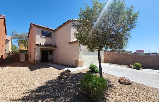 Beautiful detached home with fully fenced back yard.