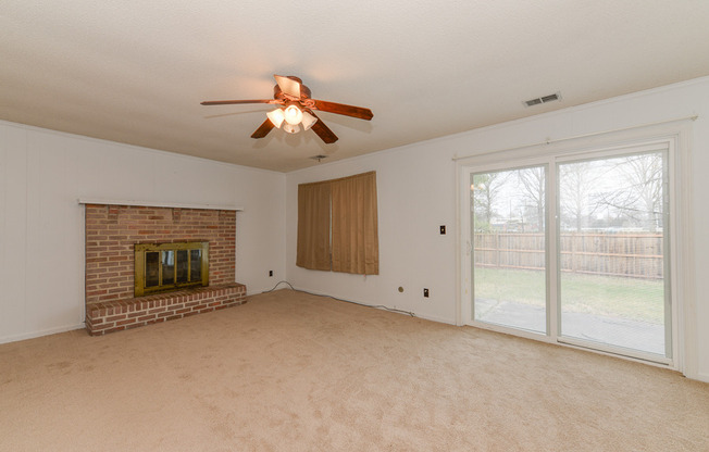 3 beds, 2.5 baths, $2,600