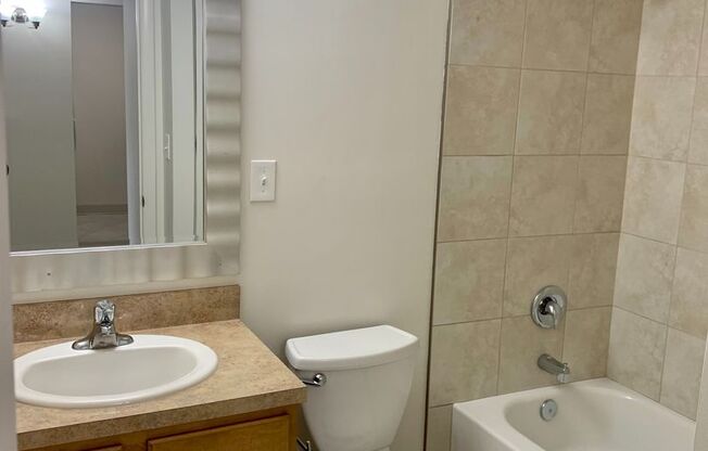 1 bed, 1 bath, 550 sqft, $945, Unit 310B