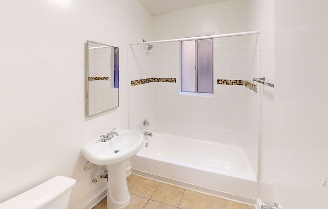 1 bed, 1 bath, 575 sqft, $1,695, Unit 504