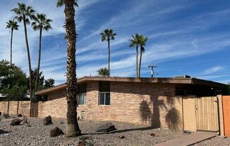 Old Town Scottsdale, well located 2 bedroom 1 bath