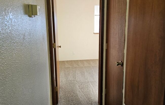 2 beds, 1 bath, $1,200, Unit # P275