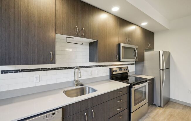 2 beds, 2 baths, 743 sqft, $2,150, Unit 405