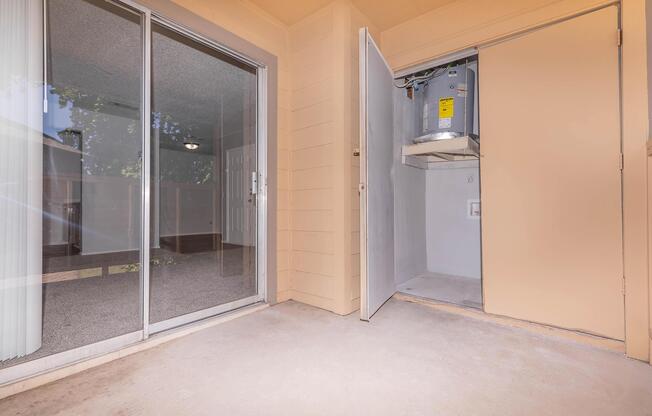 2 beds, 2 baths, 810 sqft, $1,230