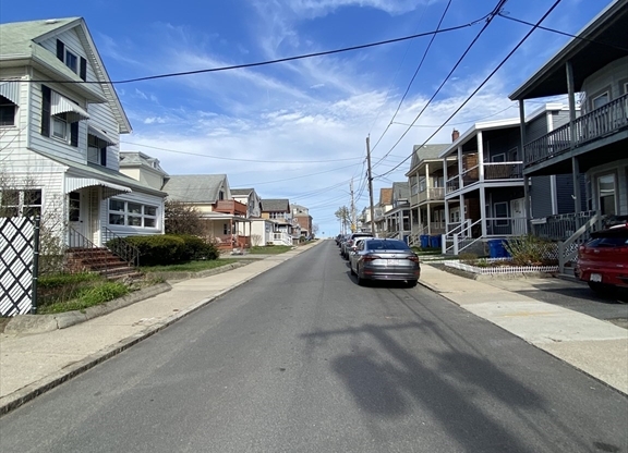19 CORAL AVE