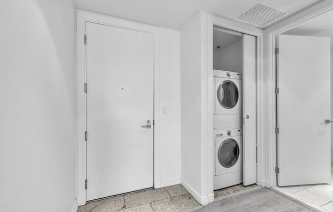 2 beds, 1.5 baths, $3,499, Unit # 2406