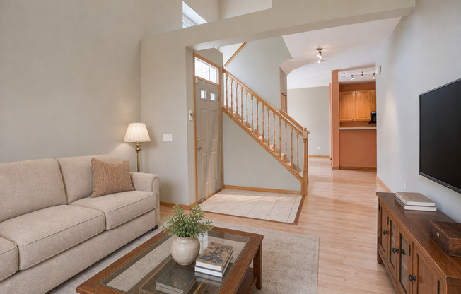Spacious 2-Bedroom Home in Apple Valley for $2,050/month