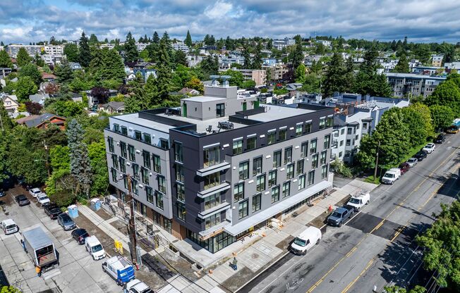 Studio, 1 bath, 263 sqft, $1,383, Unit 303