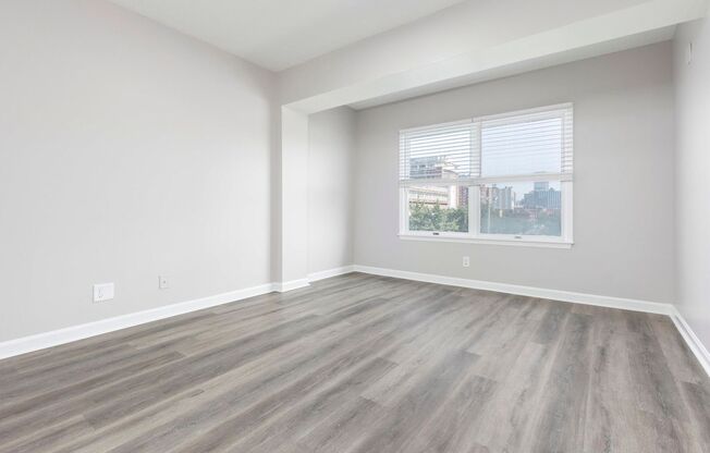 2 beds, 2 baths, $895, Unit 305