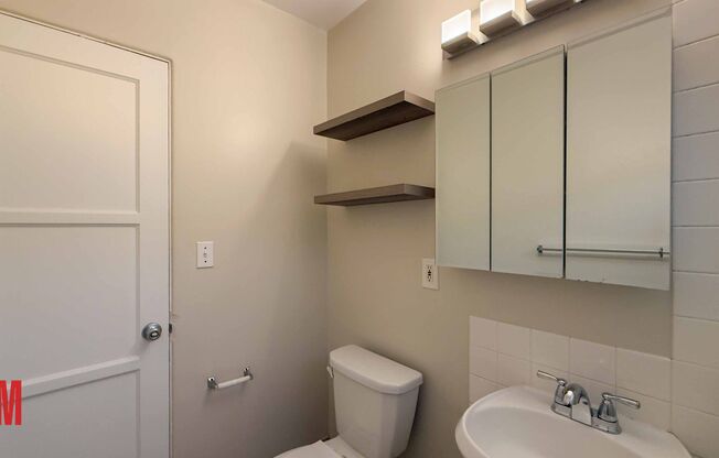 2 beds, 1 bath, $2,995, Unit 1626