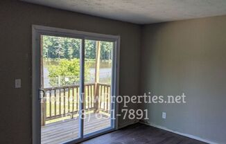 2 beds, 1 bath, 850 sqft, $1,100, Unit B8