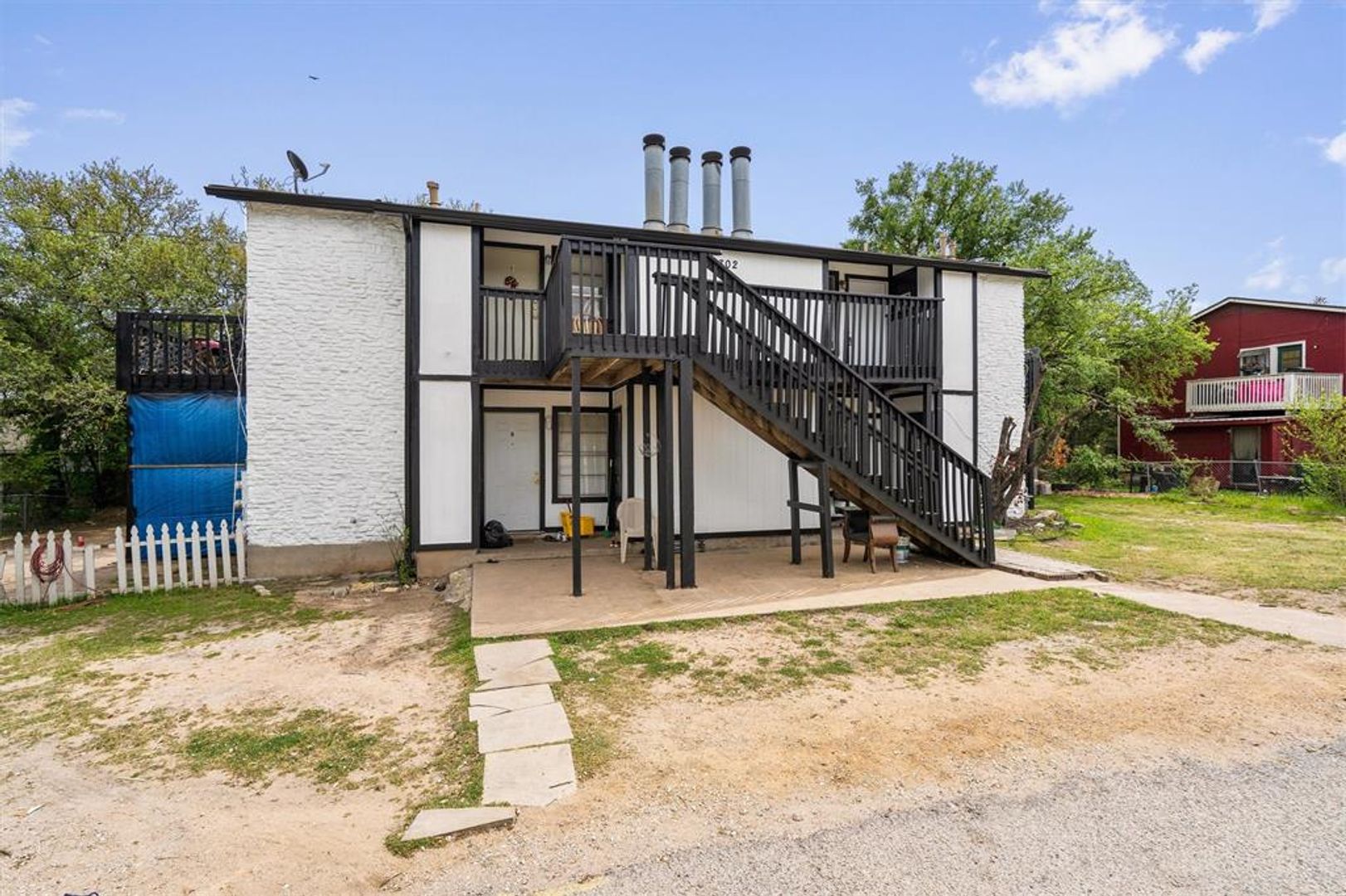 302 Hedgewood Drive