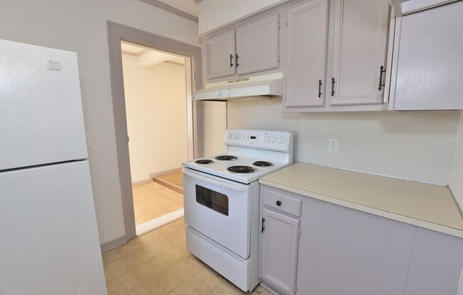 2 beds, 1 bath, $1,250