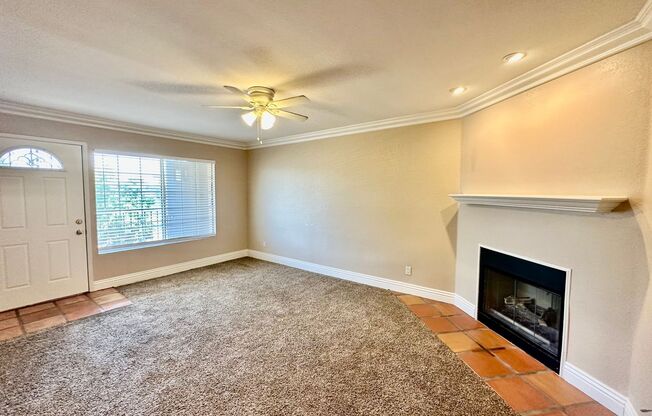 Bright 2nd floor Condo in Rolando near SDSU!!!