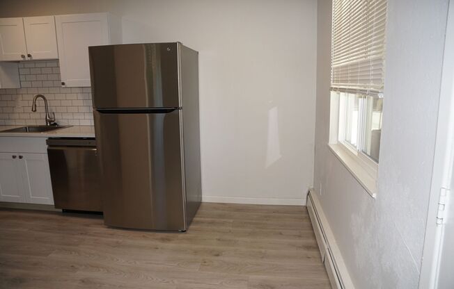 2 beds, 1 bath, $1,750, Unit Apt #1