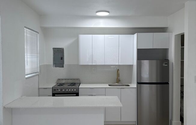 5601 N Miami AV