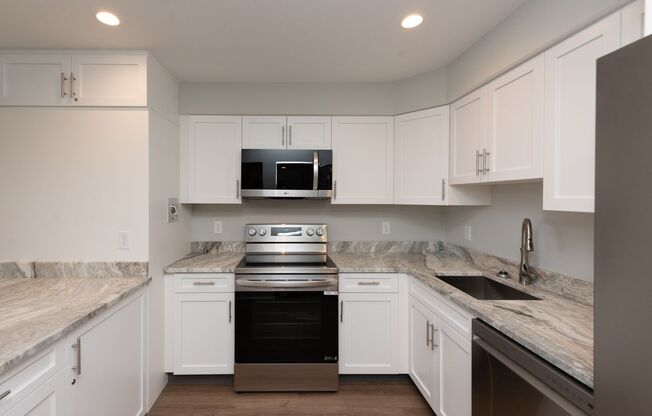 2 beds, 1.5 baths, 1,100 sqft, $2,955, Unit 202L