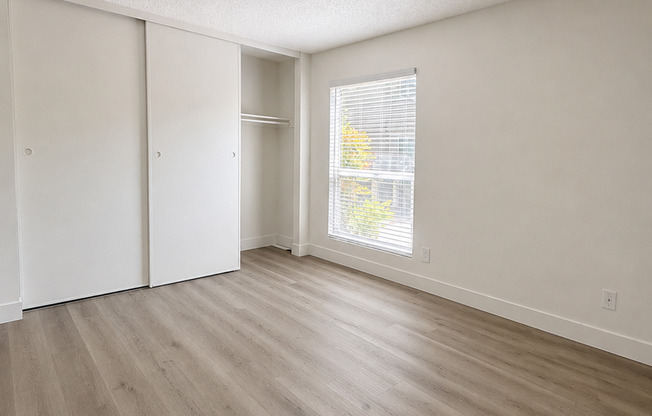 2 beds, 1 bath, 900 sqft, $1,545, Unit 21