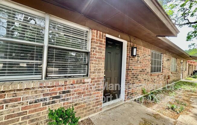 409 COUSINS LN