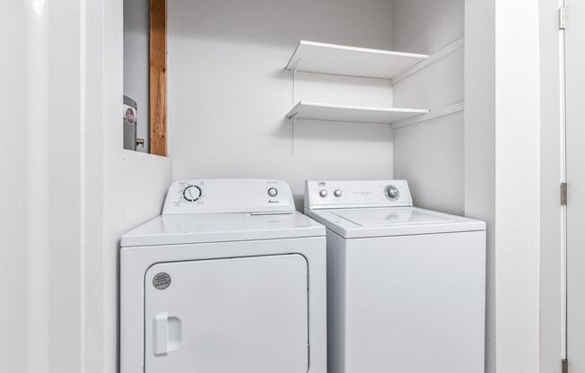 2 beds, 1 bath, 737 sqft, $1,550, Unit 1094-221