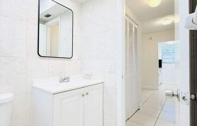 Very Nice 1b1b apartment for rent now *great location*
