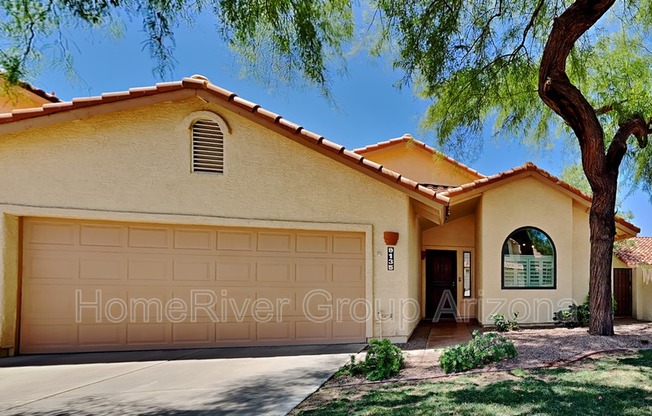 9135 E LAUREL LN