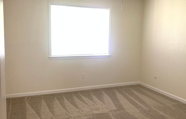 1 bed, 1 bath, 750 sqft, $1,999, Unit 52