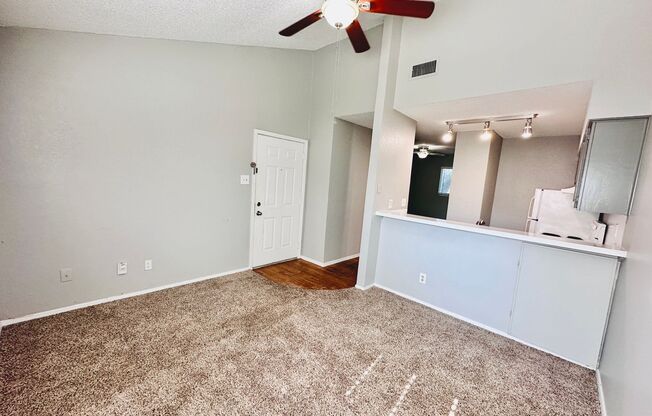 Studio, 1 bath, 500 sqft, $750, Unit 212