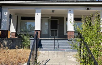1524 W GARDNER
