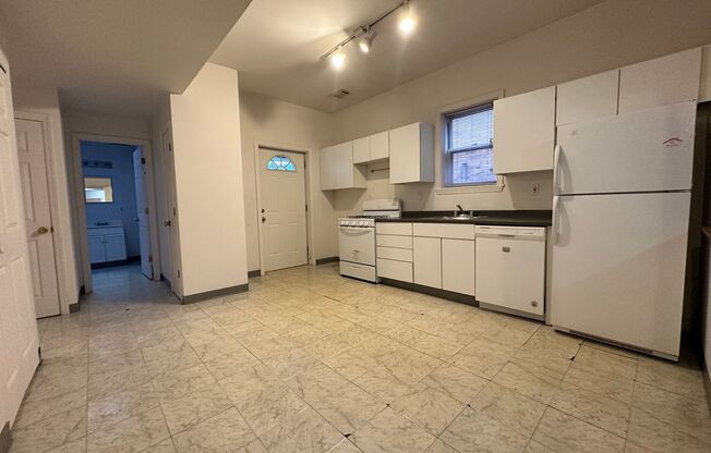 4 beds, 2 baths, 2,392 sqft, $3,499, Unit 248 S. Atlantic Ave. #2