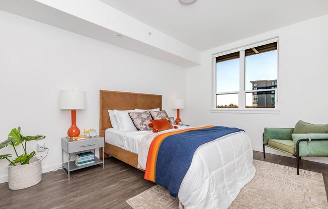 1 bed, 1 bath, 670 sqft, $1,599